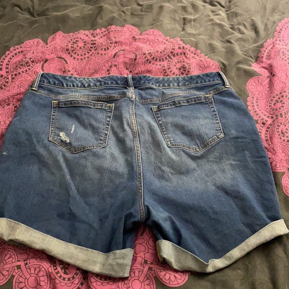22 R NWOT 2 for $20 Torrid Bermuda distressed shorts high rise - Picture 8 of 8